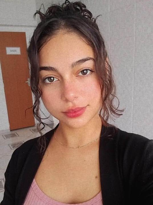 Ariane Melo