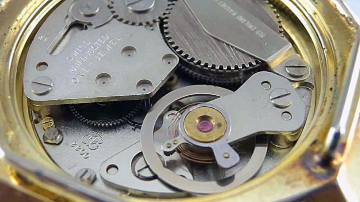 Jewels and horology: the story of a breakthrough