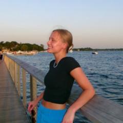 Gloria Stonelake