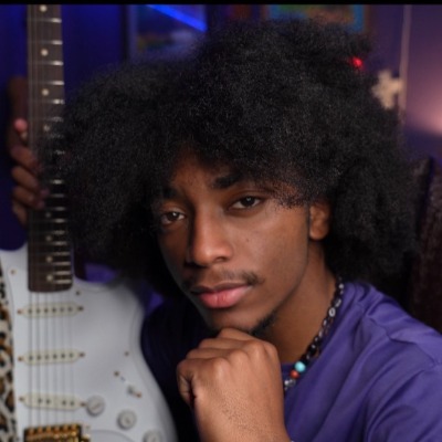 Shimon Davis