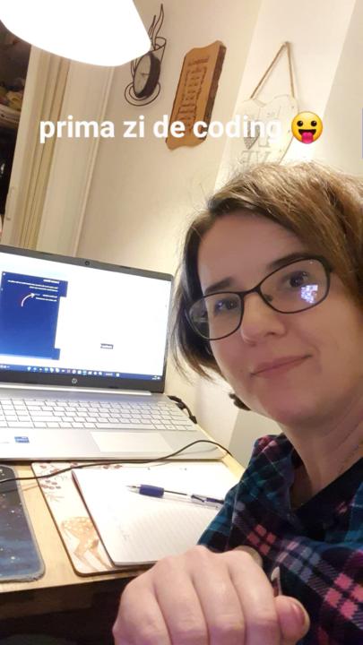 This girl got her dream job 🥳