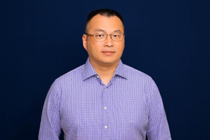 Weilun Lin