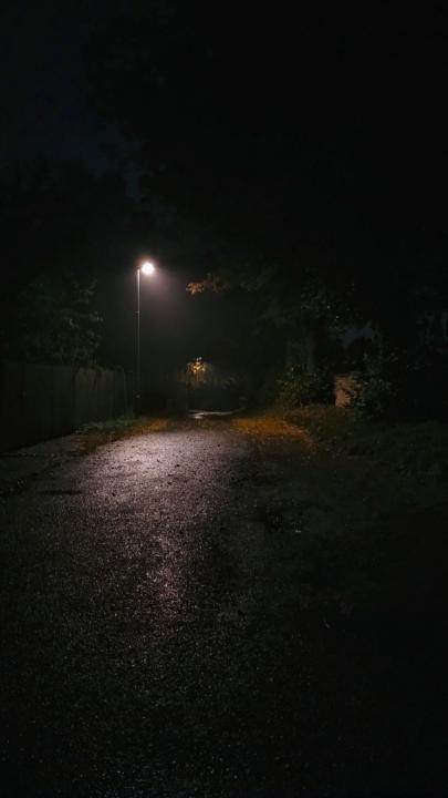 Eliskaa Byvaszajimaloco