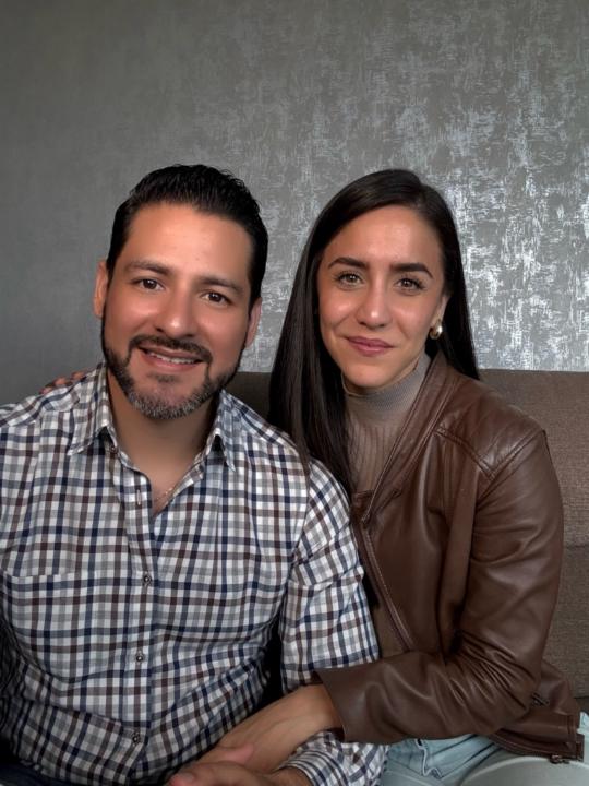 Memo y Ana karen Clausen