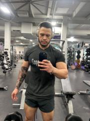 Alex Picazo