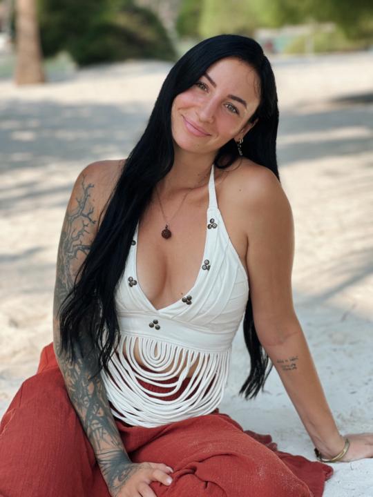 Gia Ahlers