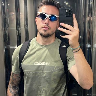 Bojan Tomov