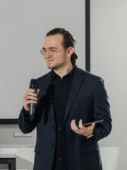 Evan Nova