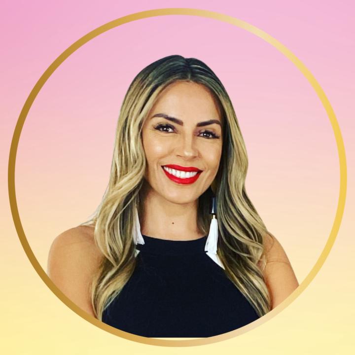 Hola I am Angie Foster Content Creator