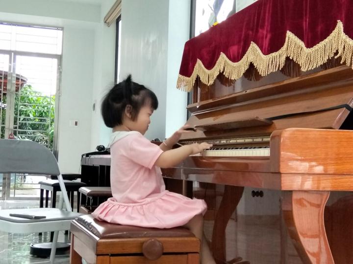 Thơm Nguyễn