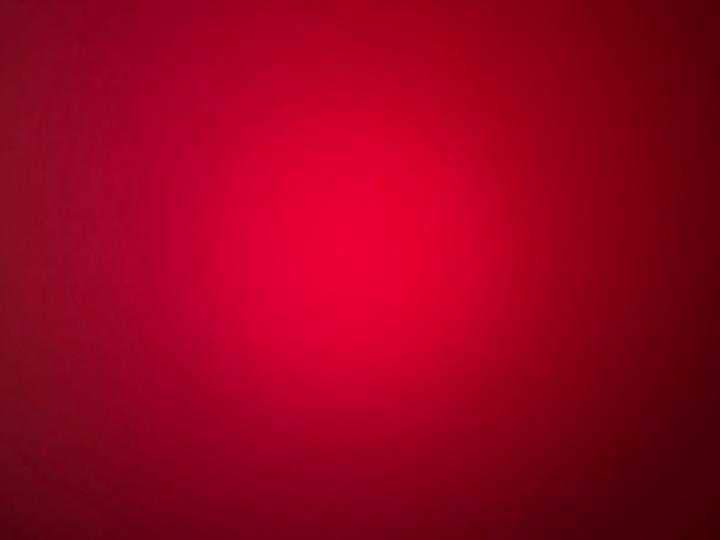 R M