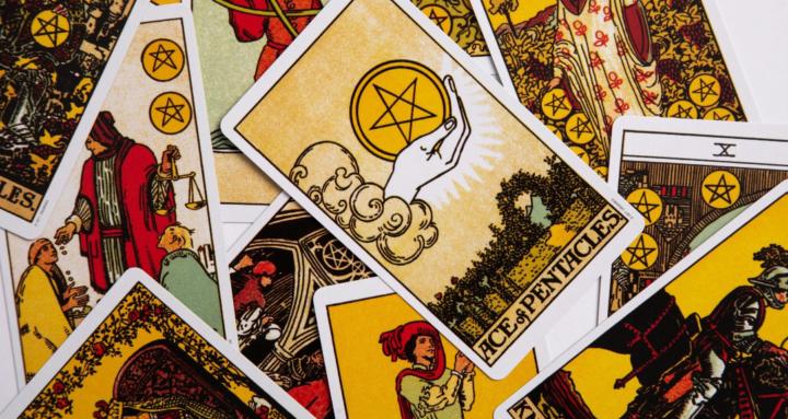 Tarot with Tia Cruzita