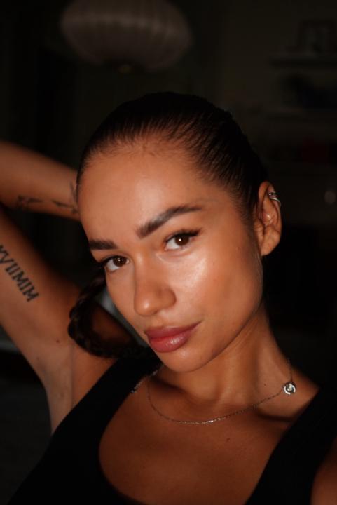 Liya Meraki
