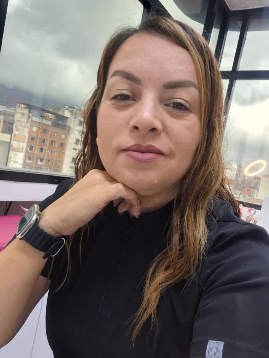 Johanna Perdomo Glowhanna