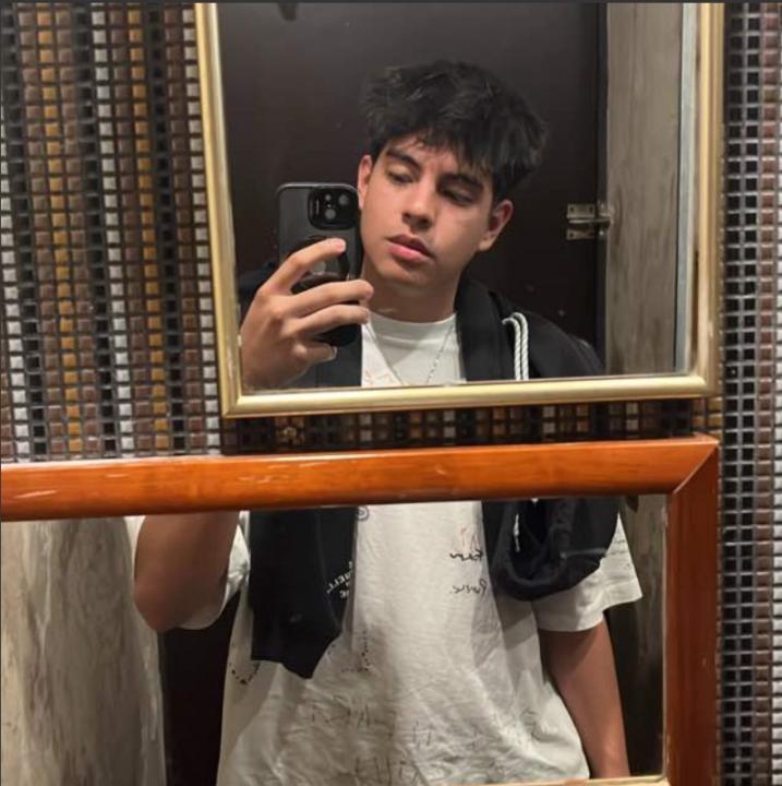 Adrian Torres