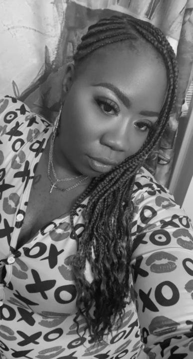 Shanel'e Lewis