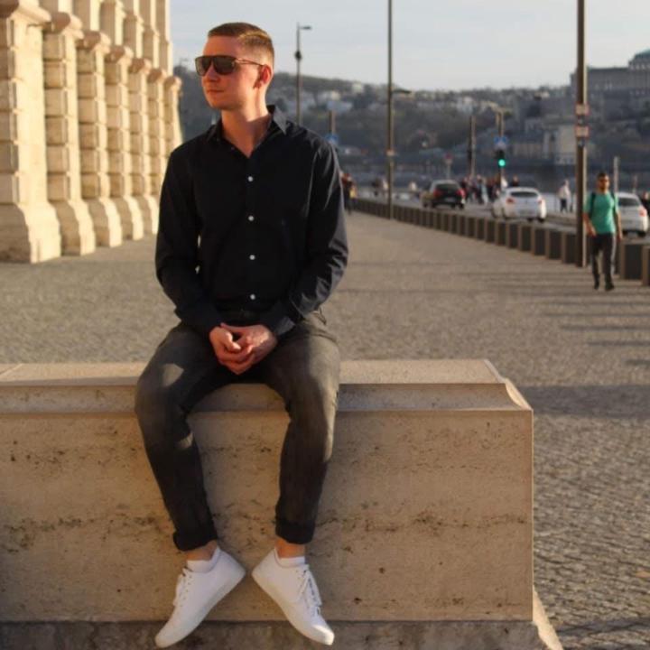 Ákos Szentmiklóssy