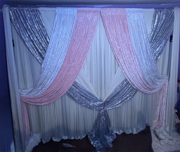 – 2-Layer Signature Backdrop – 