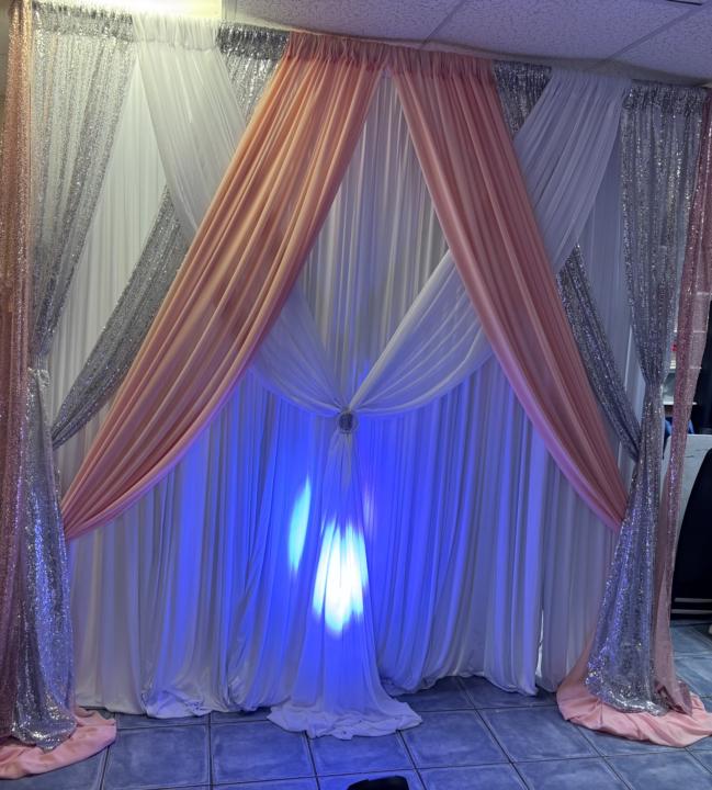 January – 2-Layer Signature Backdrop – Beverly