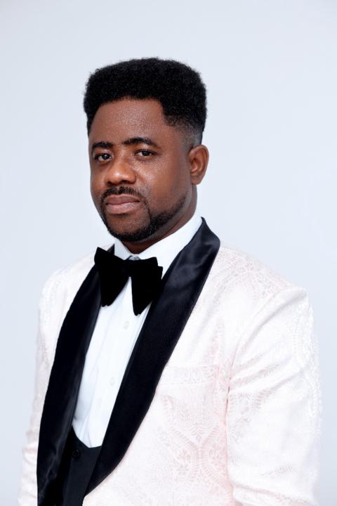 Oluwole Alesinloye