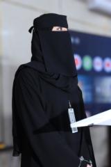 حمده العنزي