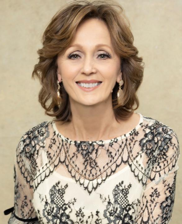 Sandra Moore