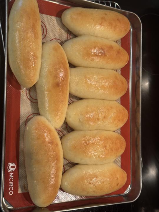 Sourdough hot dog bun 