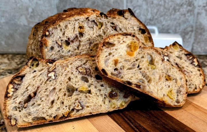 ‘Vermont Sourdough with Toasted Pecans & Sultanas’