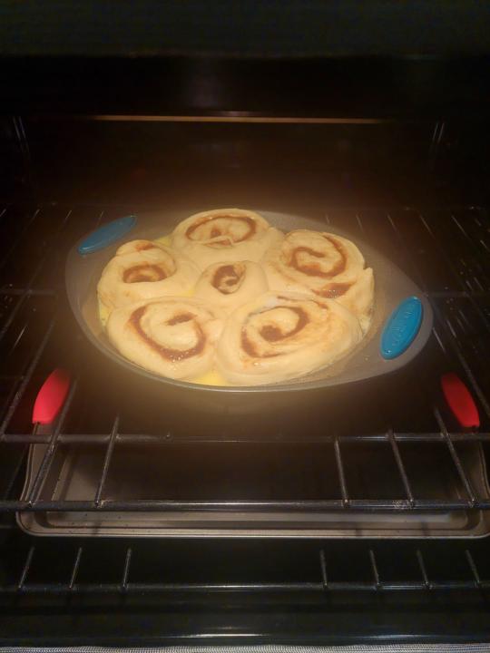Henry's Ooey Gooey Cinnamon Rolls with a Twist!