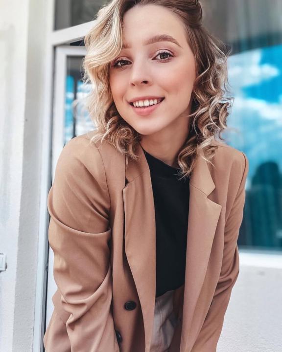 Ava Brown