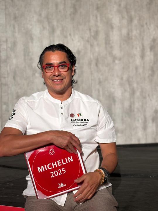 Chef Carlos Gaytán