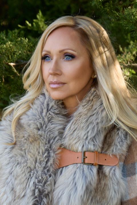 Leigh-Allyn Baker