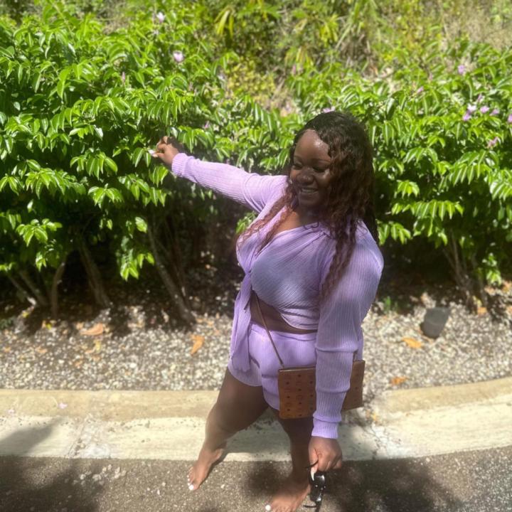 Shania romain Romain