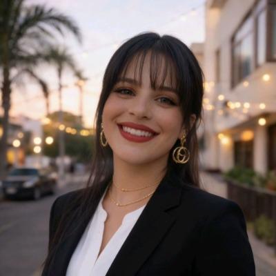 Isabella Flores Flores