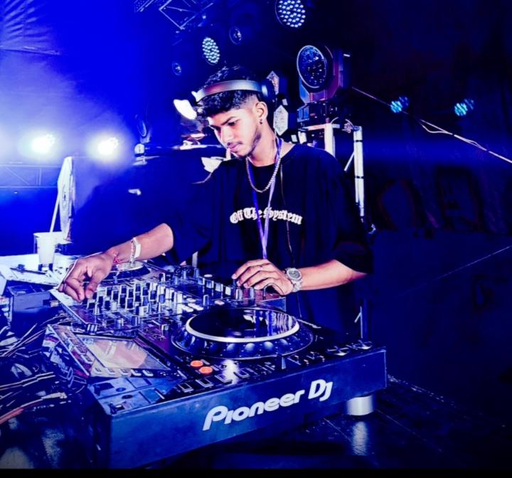 Medhansh Teeluckdharee