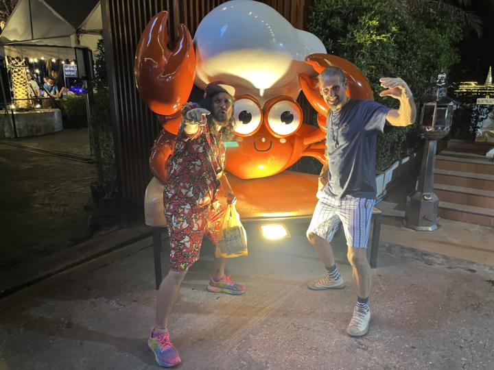 What’s the only thing that can come between a goose and an octopus?