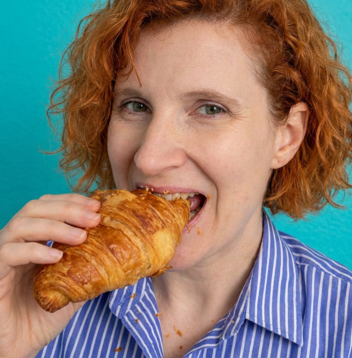 Another croissant eater spotted