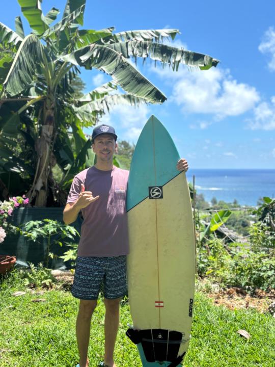 Can’t wait to try this new board and to have fun in the Tahiti waves 🤙🏼🤙🏼