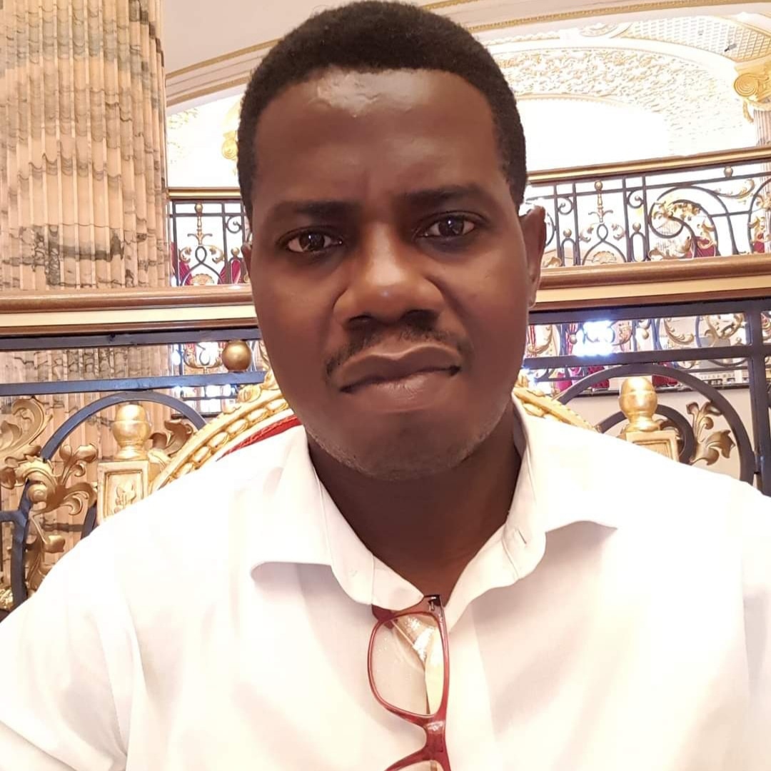 Introducing Myself · Max Business School™