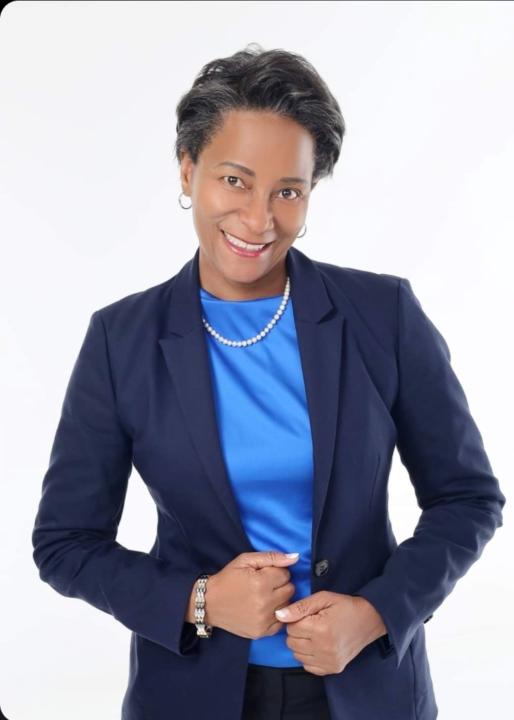 Adv Geraldine Dunn