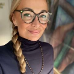 Claire Taylor