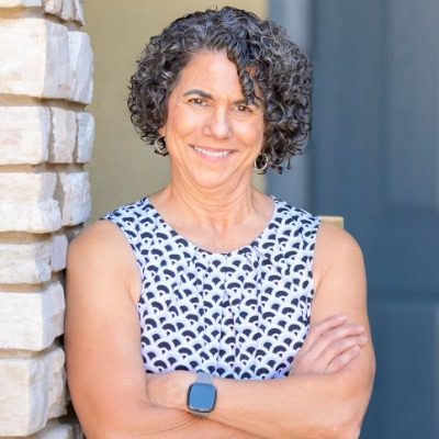 Lisa Bray