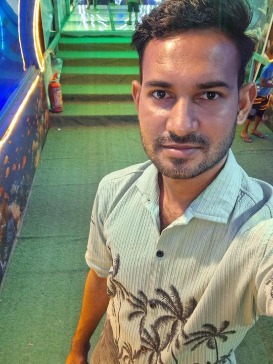 Rajes Kaamboyaa