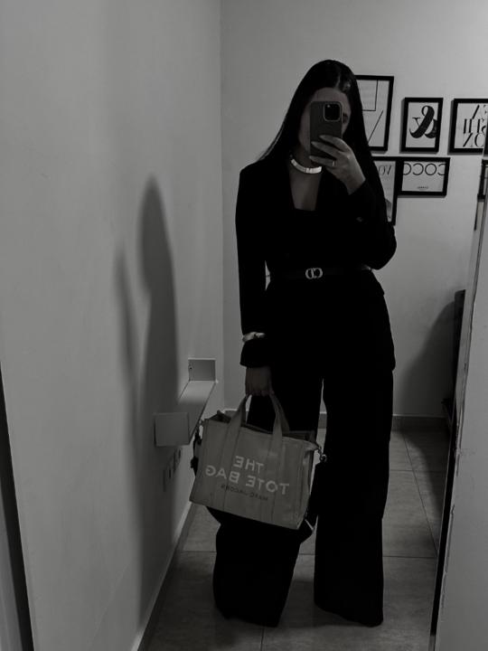 Nina B