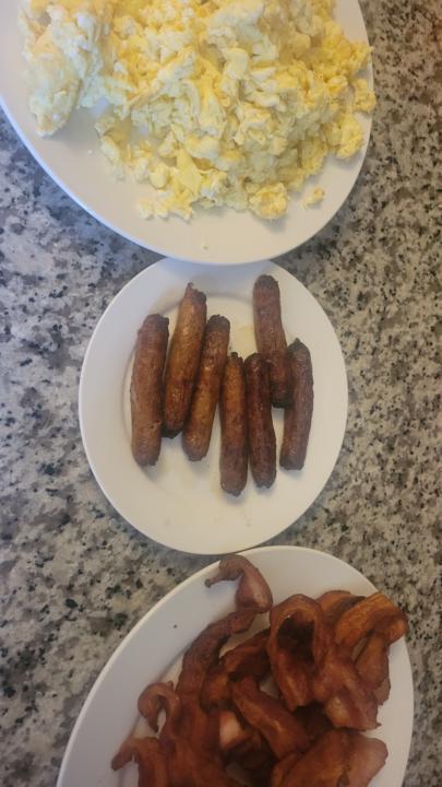 Weekend vacation w/family but still carnivore 🥩