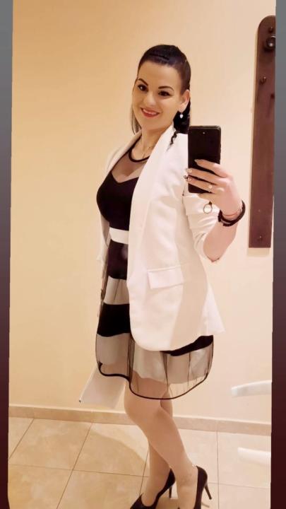 Ванеса Никова