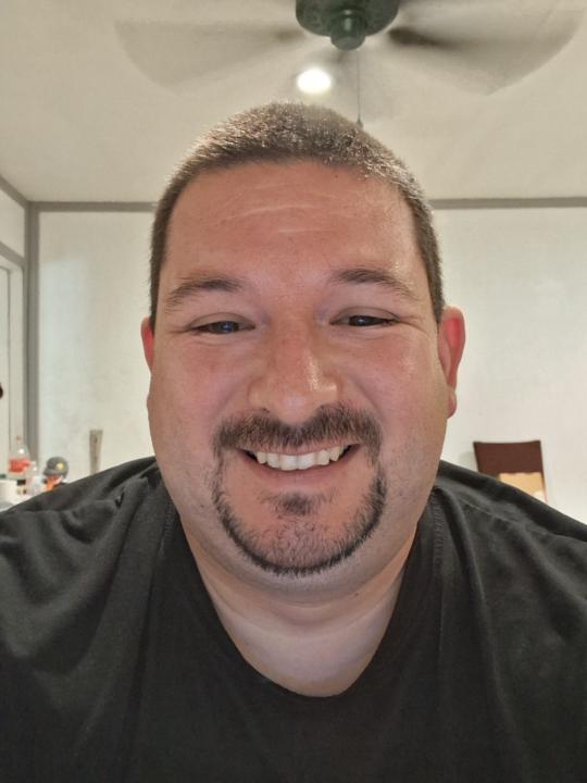 Alex Dominguez
