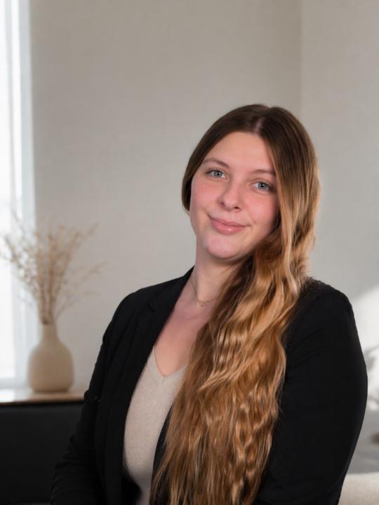 Shari Knaup