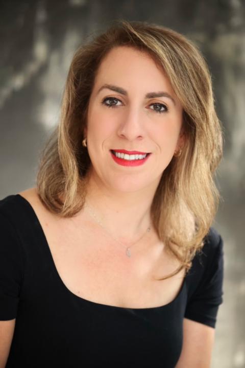 Stefanie Shore