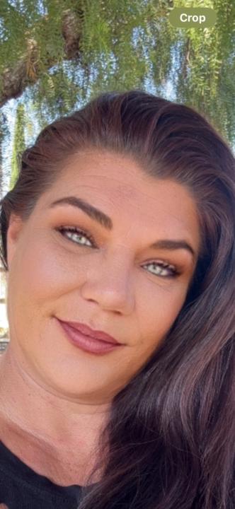 Leandra Champagne